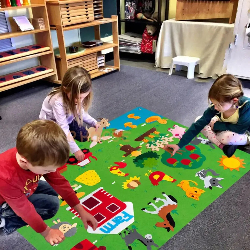 Caratteristiche e contenuto del pannello in feltro Montessori StoryFelt Fattoria 105x75cm