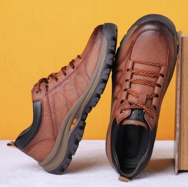 Scarpe ortopediche eleganti in pelle disponibili in nero e marrone per ogni occasione